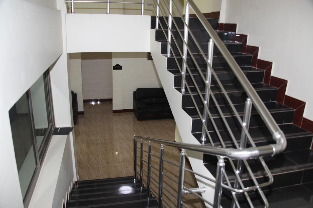 Merves Hotel Аруша Экстерьер фото